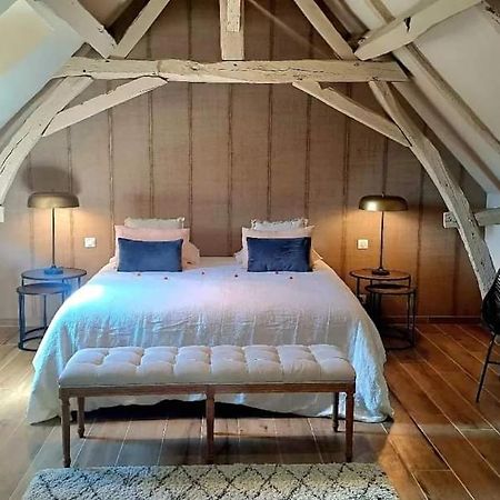 Domaine De La Limetiere Hotel Neuvy-le-Roi ภายนอก รูปภาพ
