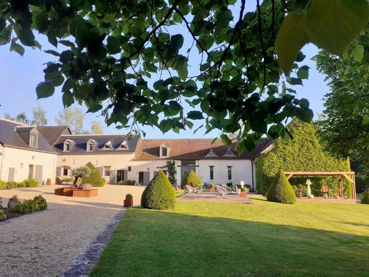 Domaine De La Limetiere Hotel Neuvy-le-Roi ภายนอก รูปภาพ