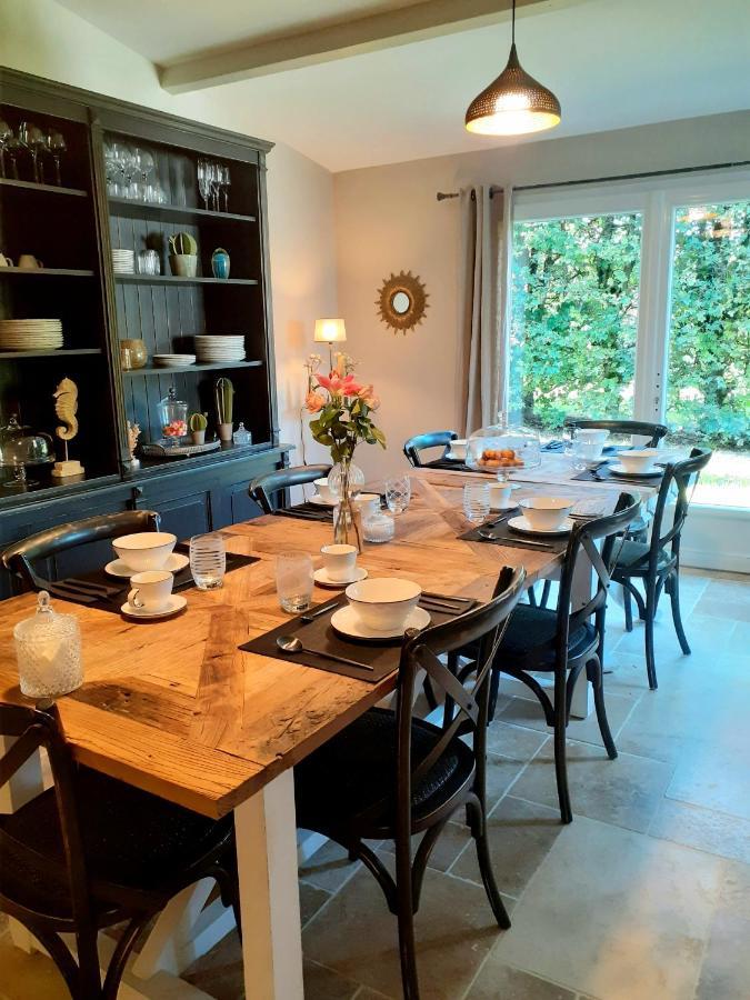 Domaine De La Limetiere Hotel Neuvy-le-Roi ภายนอก รูปภาพ