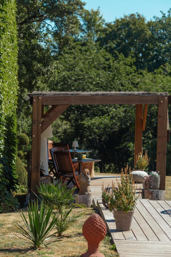 Domaine De La Limetiere Hotel Neuvy-le-Roi ภายนอก รูปภาพ