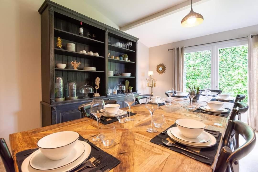 Domaine De La Limetiere Hotel Neuvy-le-Roi ภายนอก รูปภาพ
