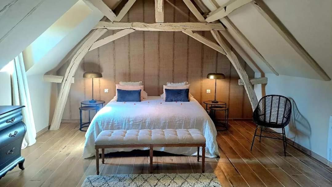 Domaine De La Limetiere Hotel Neuvy-le-Roi ภายนอก รูปภาพ