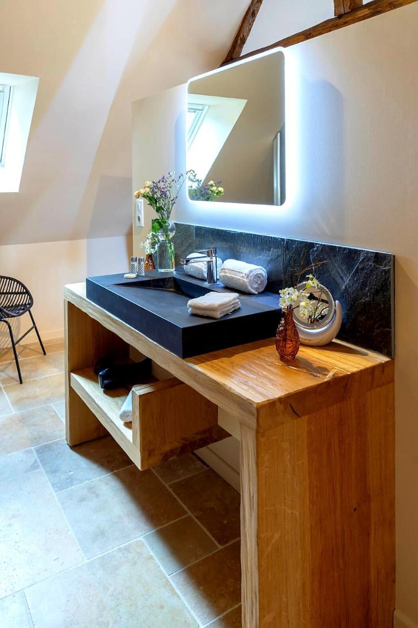 Domaine De La Limetiere Hotel Neuvy-le-Roi ภายนอก รูปภาพ